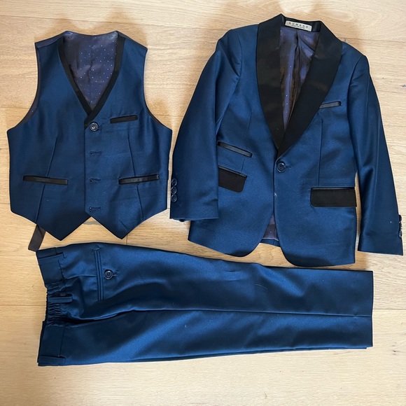 Boys Navy Blue Satin Suit - Size 4 - Picture 1 of 5